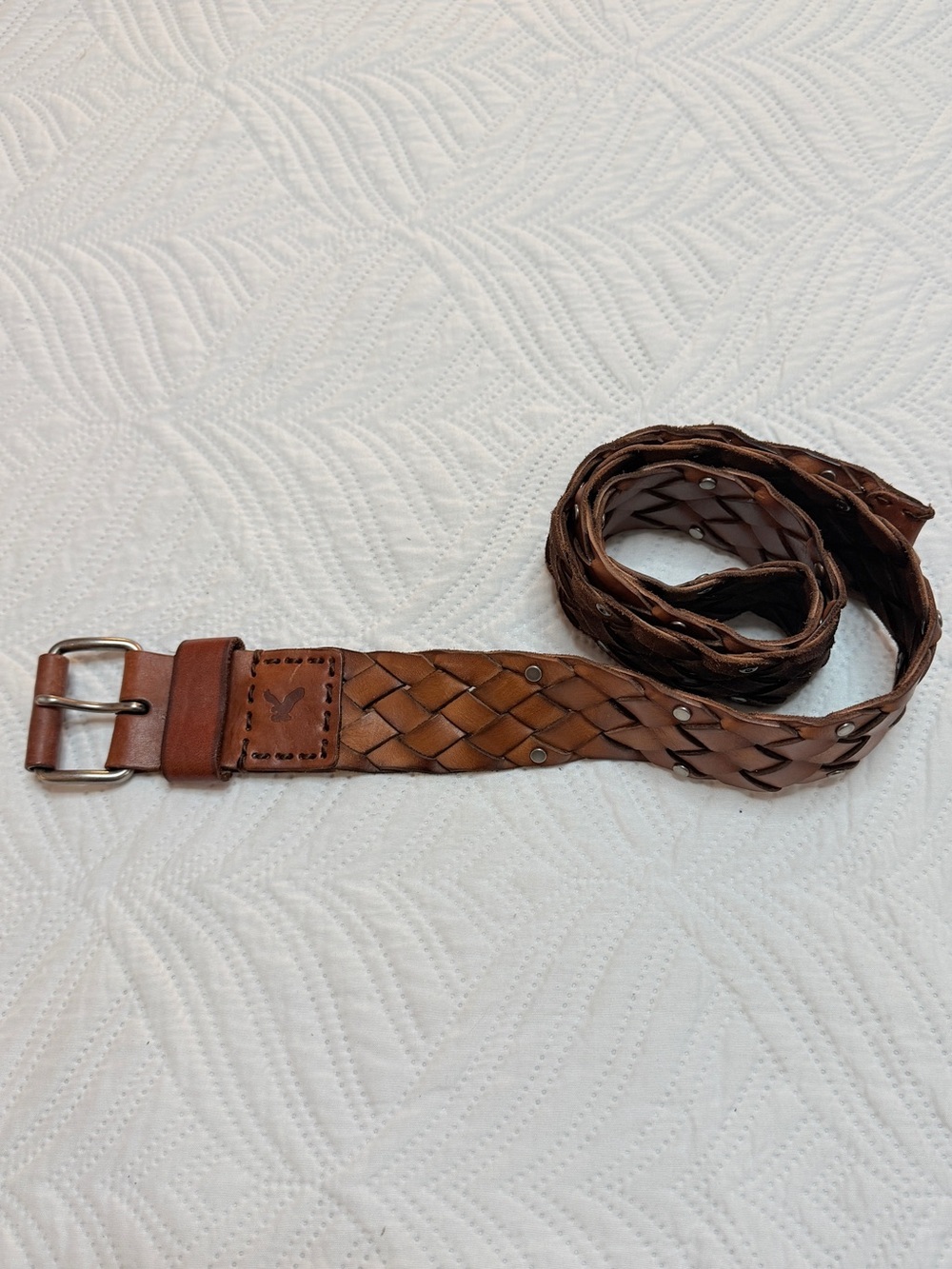 American Eagle Women;s Boho Brown braided Leather Belt. Size 42